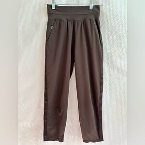 Athleta Endless Women’s Brown Trouser Pants Size: 2 Petite